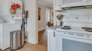 Unclassified image, 3 of 29, button - Coastal Cottage (Savannah)