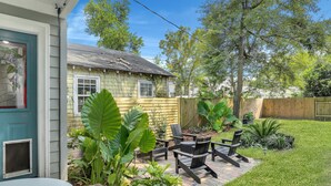 Unclassified image, 5 of 29, button - Coastal Cottage (Savannah)