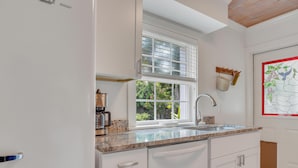 Unclassified image, 2 of 29, button - Coastal Cottage (Savannah)