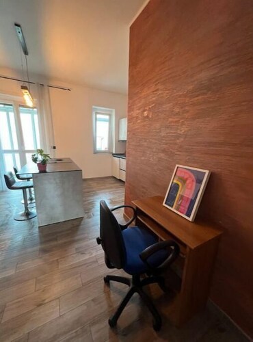 Modern spacious well connected Apt