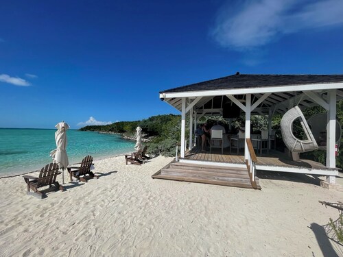 Charter New Luxury 80’ Yacht Bahamas 40k 5 nights