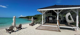 Charter New Luxury 80’ Yacht Bahamas 40k 5 nights