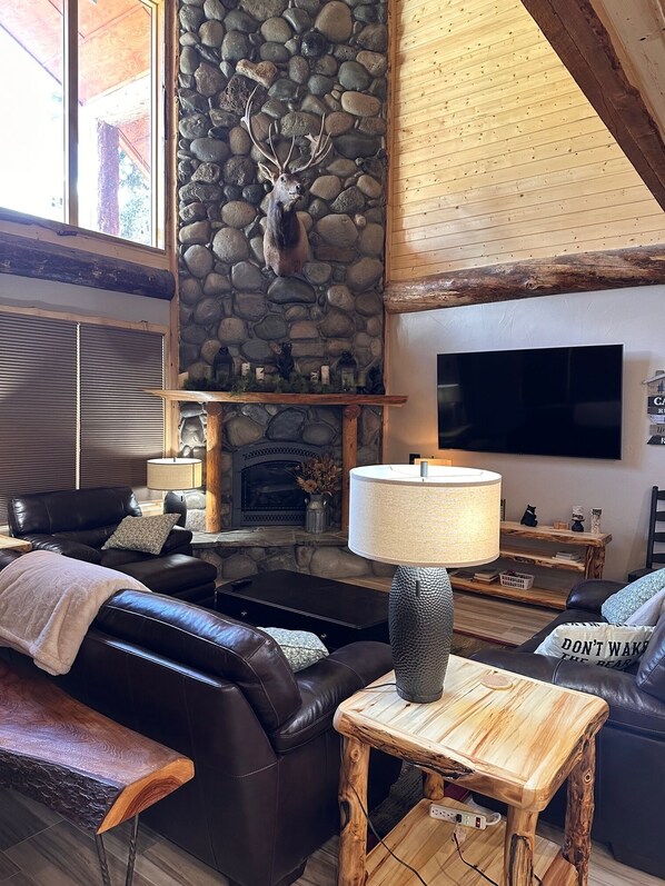 Smart TV, fireplace, table football