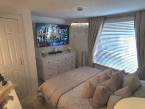 4 soverom, wi-fi og sengetøy