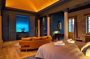 1 Schlafzimmer, Schreibtisch, Bügeleisen/Bügelbrett, Reisekinderbett