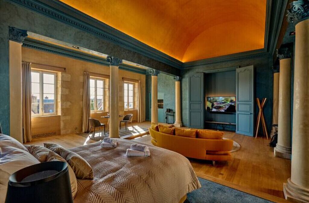 1 bedroom, desk, iron/ironing board, travel crib