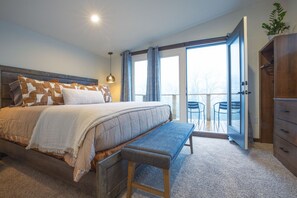 3 bedrooms, desk, iron/ironing board, free WiFi - Cerulean House-Cozy new construction on Snowshoe Mountain (Snowshoe)