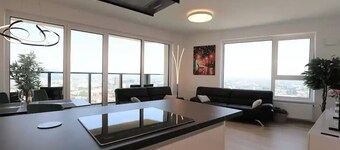 View of the city from the 30th floor, parking included in the price<br>