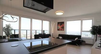 View of the city from the 30th floor, parking included in the price<br>