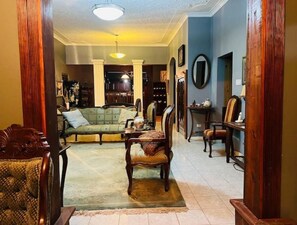 Smart-TV og stereoanlegg