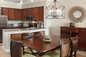 Fridge, microwave, oven, stovetop - Hyatt Vacation Club Windward Pointe Key West. Spectacular Key West Ocean Resort (Key West)