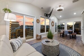 Smart TV - Cherry Grove on the Water! A boaters paradise. (North Myrtle Beach)