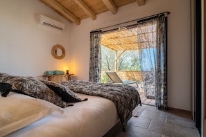 Deluxe Villa | Premium bedding, in-room safe, individually decorated