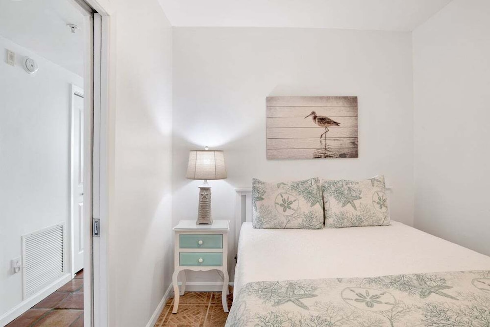 Silver Beach 803 Orange Beach. AL Pet Friendly, Beach Front Orange Beach Vrbo