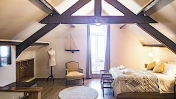 1 bedroom, soundproofing, iron/ironing board, WiFi (free)
