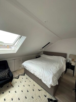 Leilighet – basic, flere senger | 3 soverom, skrivebord for bærbar PC og sengetøy