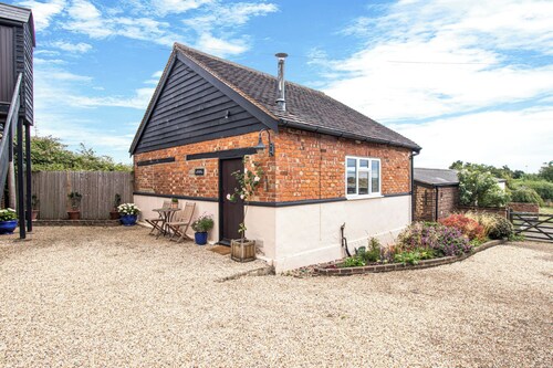 Cosy Countryside Cottage - Pass the Keys