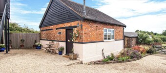 Cosy Countryside Cottage - Pass the Keys