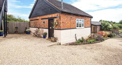 Cosy Countryside Cottage - Pass the Keys