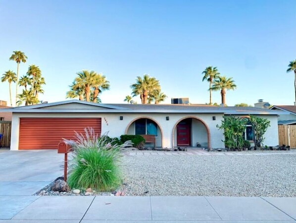 Exterior - Paradise near Preserve apartment in private house (Phoenix)