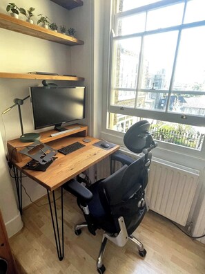 Basic Apartment, Multiple Beds | Interior - Cosy & Radiant 2BD Flat - Walworth! (London)