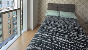 Unclassified image, 5 of 16, button - Bright 2BD Flat W/private Balcony - Manor House! (London)