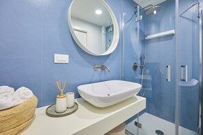 Shower, hair dryer, towels - Hedera Estate, Hedera Studio 1 (Dubrovnik)