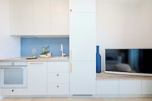 Refrigerador, horno, placa de cocina, lavavajillas