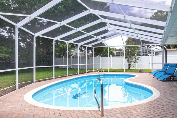 Outdoor pool, a heated pool