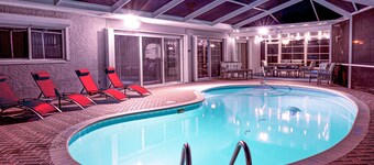 Updated 3BR 2Ba Heated Pool 2 miles to Beach