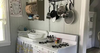 Mohawk Cottage, keep it simple at this peaceful cottage. Off street parking.
