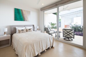 5 bedrooms, in-room safe, iron/ironing board