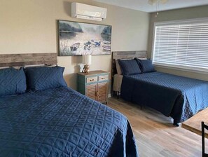 1 غرفة نوم وخزنة داخل الغرفة وواي فاي مجانًا وملاءات أسرّة