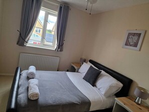 3 Schlafzimmer, Bügeleisen/Bügelbrett, WLAN