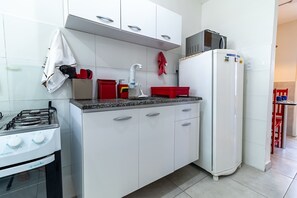 Appartamento | Cucina privata | Tavolo da pranzo