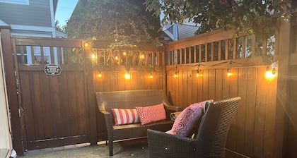 Artist Nest—this space is your sanctuary;NEW & Restful;10min to White Rock Beach