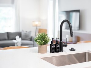 Interior - Backyard Zen/NEW 2 bed 2 bath O4W (Atlanta)