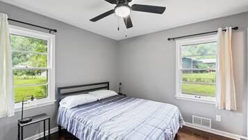 3 bedrooms, in-room safe, iron/ironing board, free WiFi