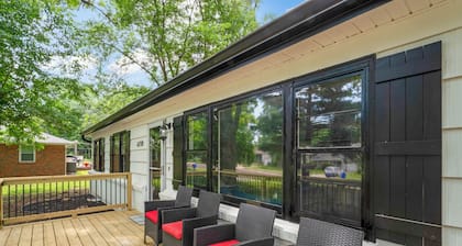 Sleek & Affordable Overland Park Stunner!