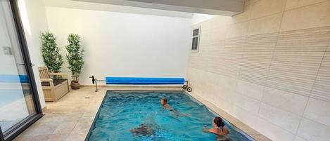 Piscine couverte, piscine chauffée