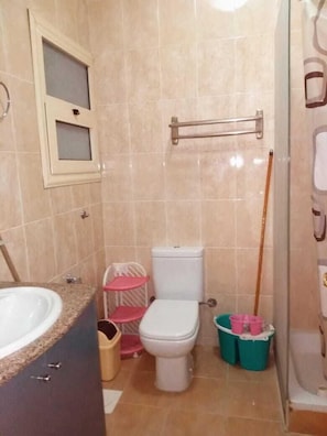 Apartamento Elite | Baño | Zapatillas