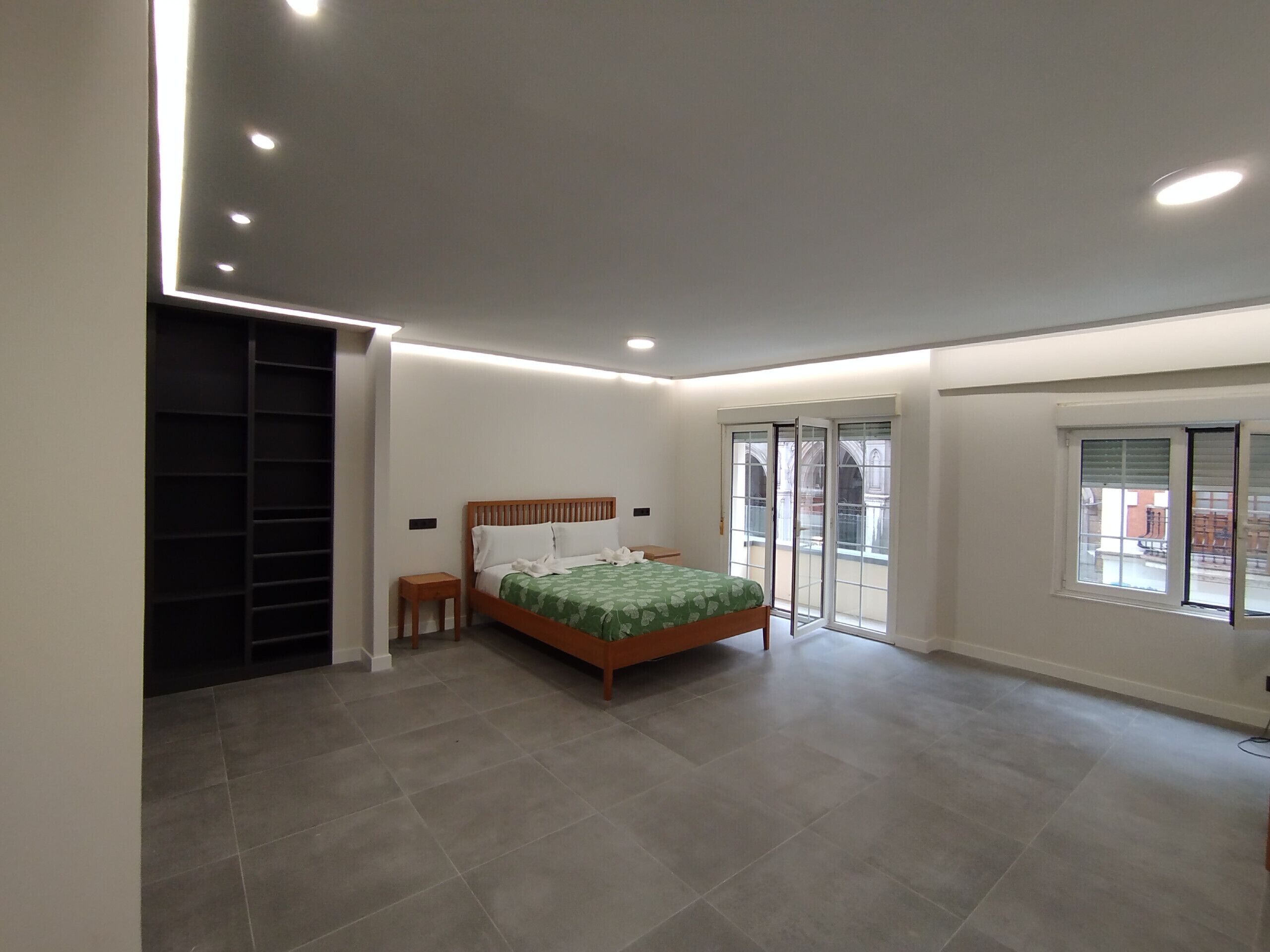 2 dormitorios, tabla de planchar con plancha, wifi gratis y ropa de cama