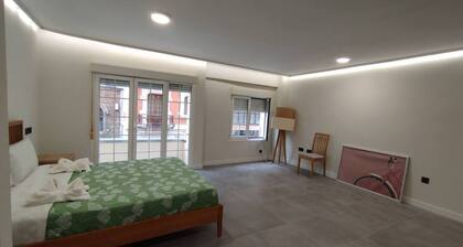 636A Renovated in downtown Oviedo by R2R
