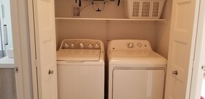 Interior - Condo 10 minutes from the Mont Tremblant  ski slopes ( Pet-Friendly) (Mont-Tremblant)