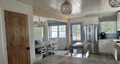 Lake Michigan Beachfront, Remodeled, close to Tunnel of Trees and Harbor Springs