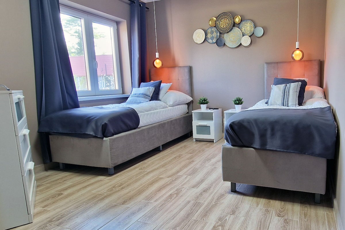 Comfort Apartment | 1 bedroom, free minibar items, in-room safe, individually decorated