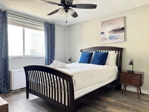 Condo | Décor unique, ameublement unique, bureau