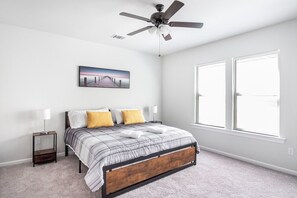 3 Schlafzimmer, Bügeleisen/Bügelbrett, Reisekinderbett, kostenloses WLAN