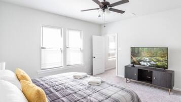 3 bedrooms, iron/ironing board, travel crib, free WiFi