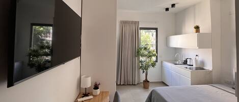 City Studio | Frette Italian sheets, premium bedding, individually decorated